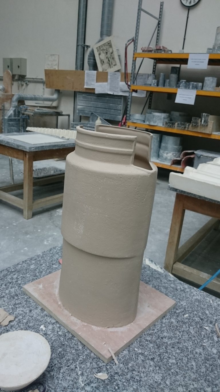 Le vase en dégourdi (cru)